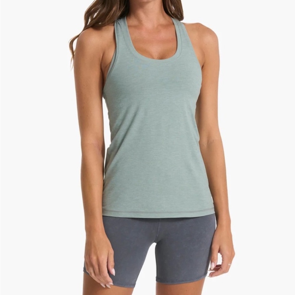 Vuori Lux Performance Top